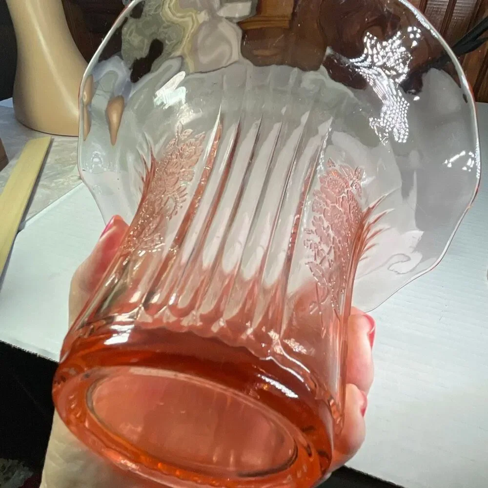 Anchor Hocking Mayfair “ Open Rose” pink depression glass sweet pea vase.